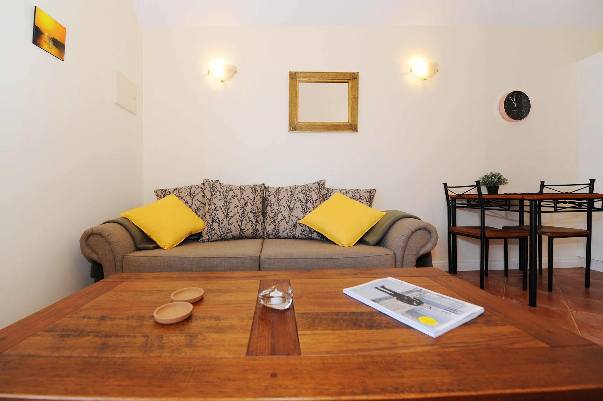 Spencer Suites Олбані Екстер'єр фото