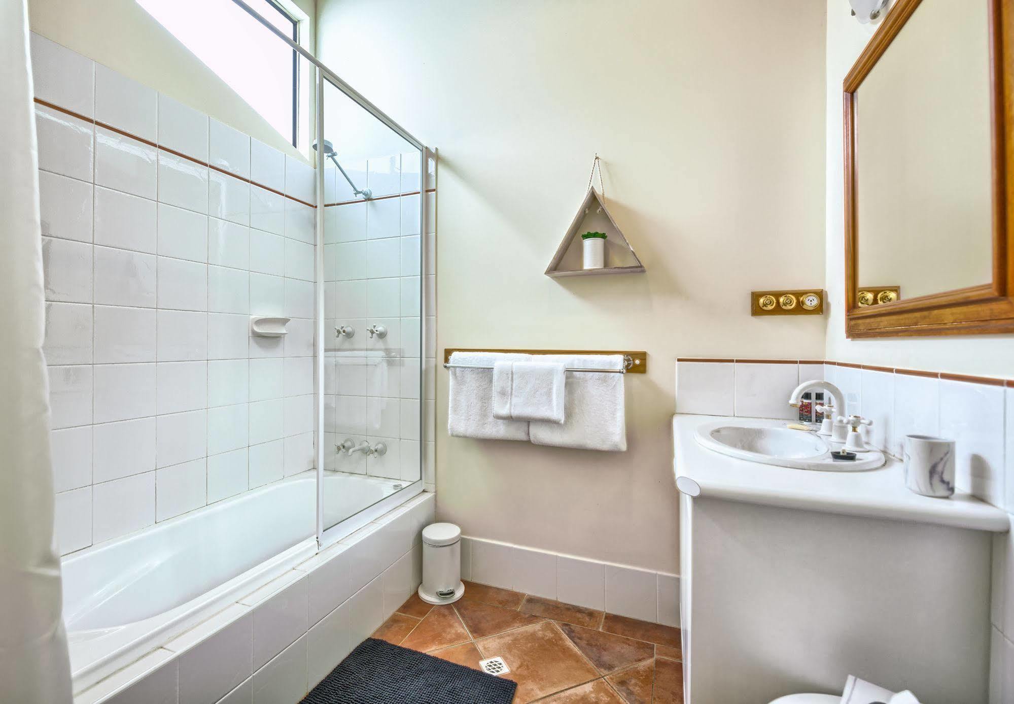 Spencer Suites Олбані Екстер'єр фото